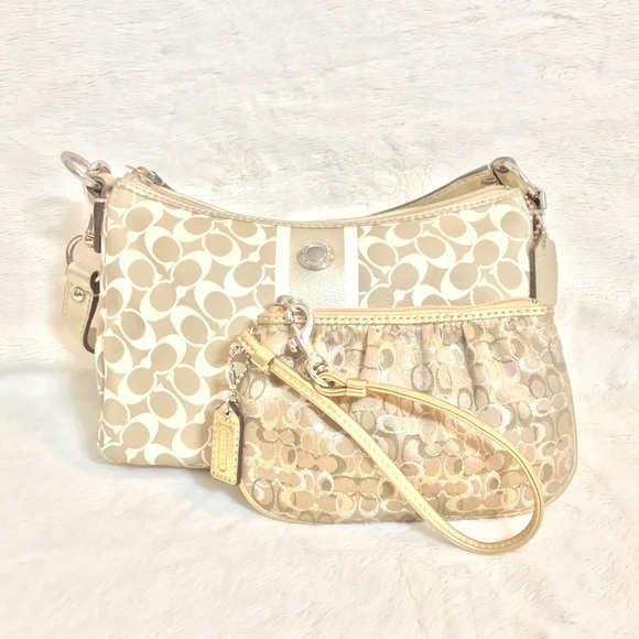 Signature coach bag! - Picture 2 of 8